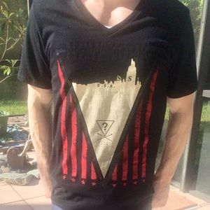 NEW Mens Medium V-Neck Guess T-Shirt Black